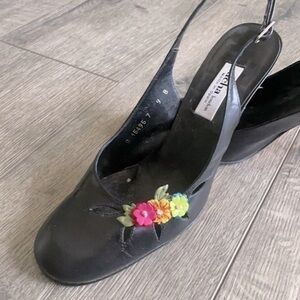 Sacha shoes made in Spain black pumps size 9